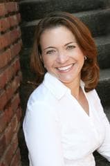 Julie Sullins