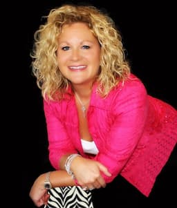 Leslie Davis