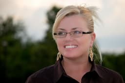 Lisa Dean
