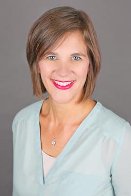 Lyndsay Villa