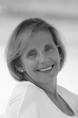 Lynne Stratford
