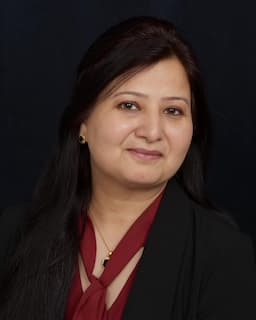 Nina Qureshi