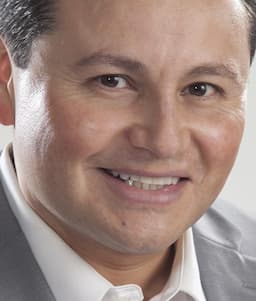 Robert Hernandez