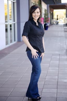Shawna Reeves