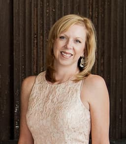 Shelley Naiser