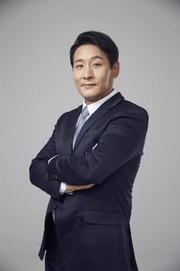 Jae Jin Jesse Hwang